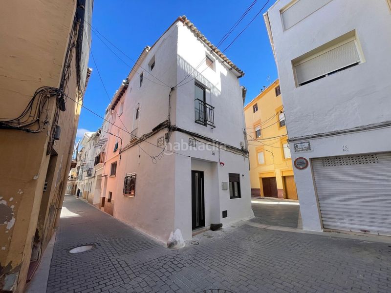 Foto fbcda2c7-7169-4879-b99e-97b79c522e50. Casa oportunidad en el centro de ! casa de pueblo totalmente reformada en Requena