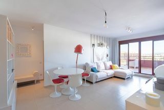 Ático  Calle vicent andres estelles. Tu nuevo comienzo con vistas en onda! ático luminoso con gran te