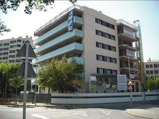 Aparcament cotxe a Passeig de pi i margall 40