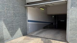 Lloguer Aparcament cotxe a Carrer de frederic mompou 4