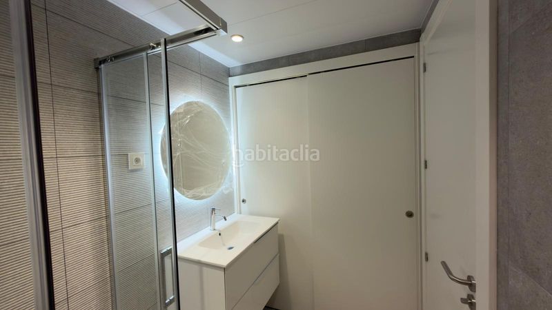 Foto e10bdda9-ca7d-490c-b328-8ec6355d0f7c. Àtic amb calefacció a Montesa Esplugues de Llobregat