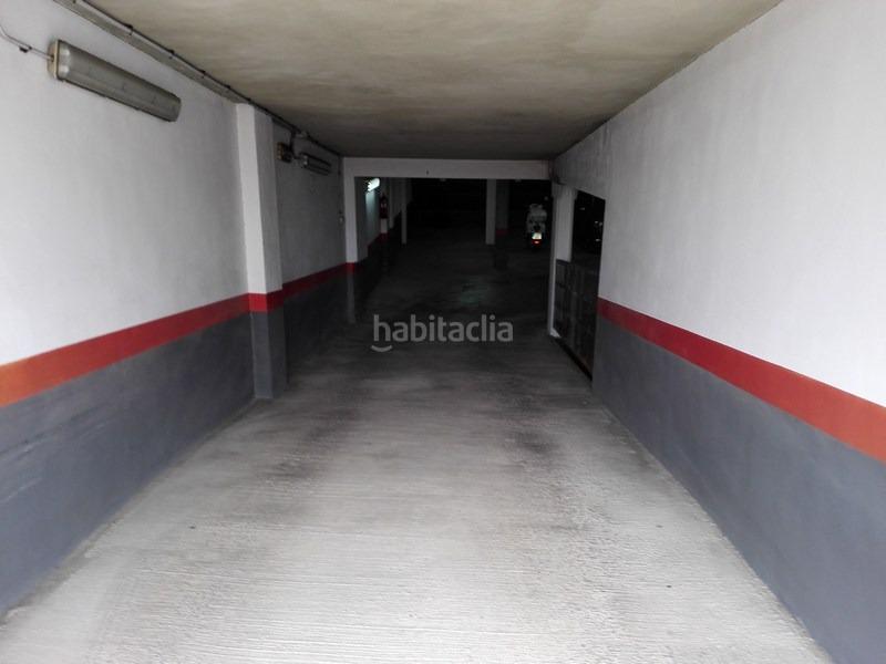 Foto 4832a050-e45e-4cfe-ac0b-f2abbc8c0d91. Parking coche parking pueblo edf. cervantes en pueblo de Cullera Cullera