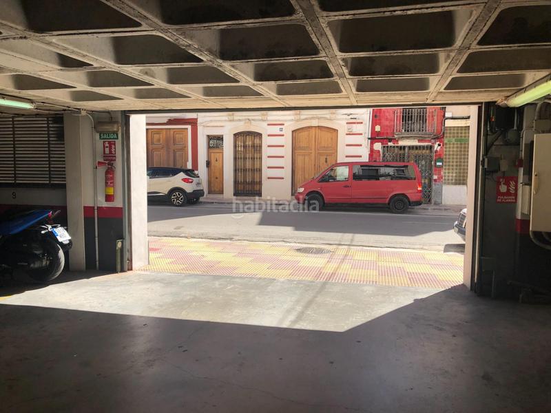 Foto 9a9d97bb-aff2-4378-8937-560fa9706374. Parking coche parking pueblo edf. cervantes en pueblo de Cullera Cullera