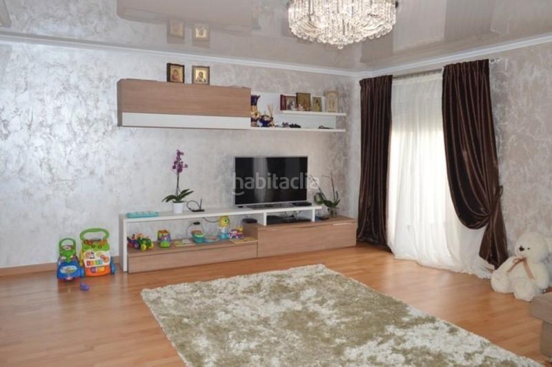 Foto 0f27a243-b7f1-427d-bd1d-c3b141f5fdd2. Casa adossada amb aparcament a Sant Antoni Cullera