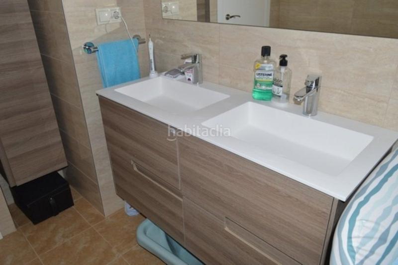 Foto 2f4c7ae3-b889-4176-9e69-8267ad8761b9. Casa adossada amb aparcament a Sant Antoni Cullera