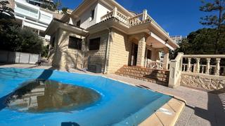 Xalet a El Faro. Vendemos chalet en cap blanc cullera