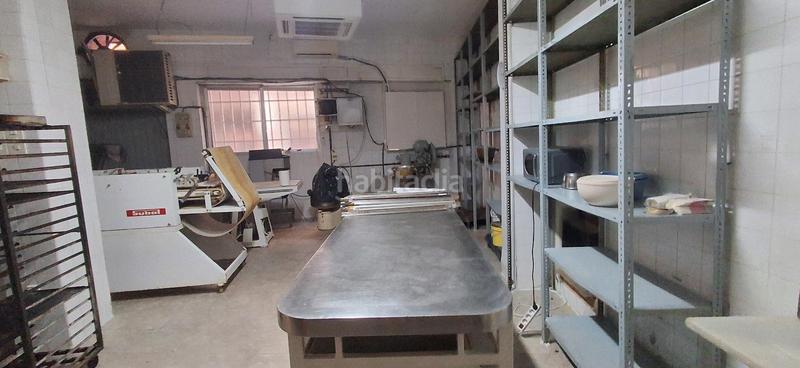 Foto b50824c4-ddcc-4930-bf9a-5ff934294001. Alquiler local comercial local en venta en pueblo en Cullera