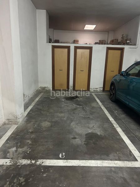 Foto 181f2489-725b-45d3-bbcd-bd457a114ee1. Aparcament cotxe a pueblo de Cullera Cullera