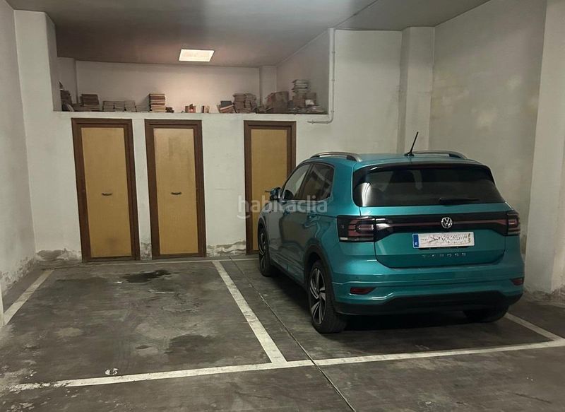 Foto ed680d6a-d41a-48ba-bccf-f9449d3f0689. Aparcament cotxe a pueblo de Cullera Cullera