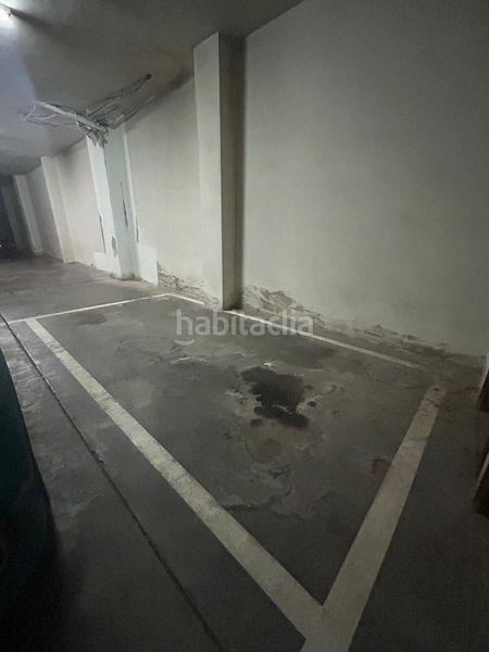 Foto f4dfe31d-9c4b-44b5-bc78-eca291b82362. Aparcament cotxe a pueblo de Cullera Cullera
