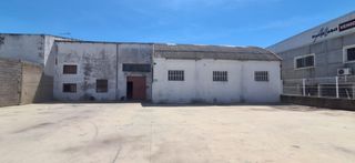 Capannone industriale in Bulevar del Xúquer. Nave industrial con luz y agua en polígono