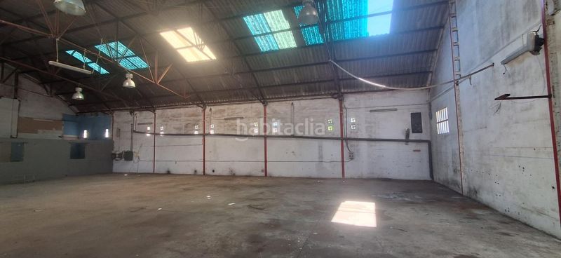 Foto a3b54f50-cd87-4be3-a92b-17438642f204. Nau industrial a Bulevar del Xúquer Cullera