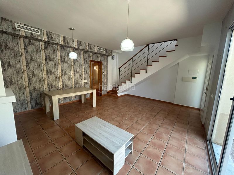 Foto 008c0018-d94c-49da-8afc-b0dd32c2d75f. Casa adossada amb calefacció aparcament a Bulevar del Xúquer Cullera