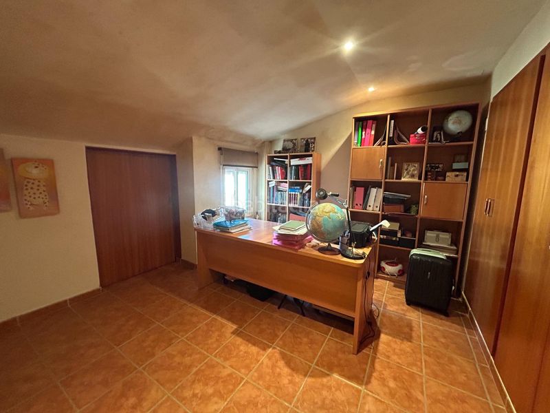 Foto 18f9c1b9-b5fd-4093-a0c1-ddd4e689d1e7. Casa adossada amb aparcament a El Marenyet Cullera