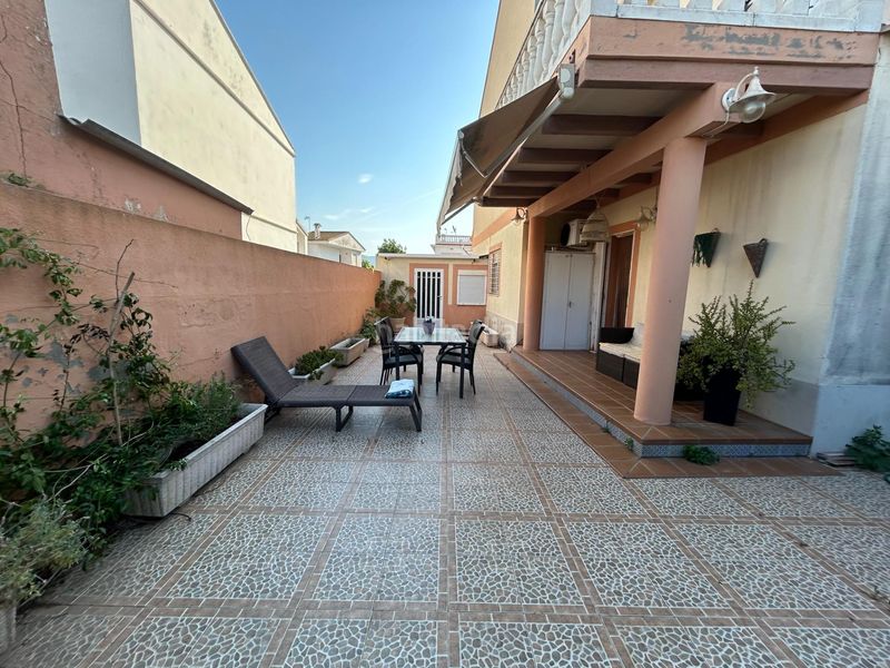 Foto 599c34ad-989e-4954-942d-e780d4c29f46. Casa adossada amb aparcament a El Marenyet Cullera
