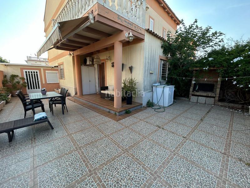 Foto a65ecc76-23ec-4882-8396-44bdaa8c27c4. Casa adossada amb aparcament a El Marenyet Cullera
