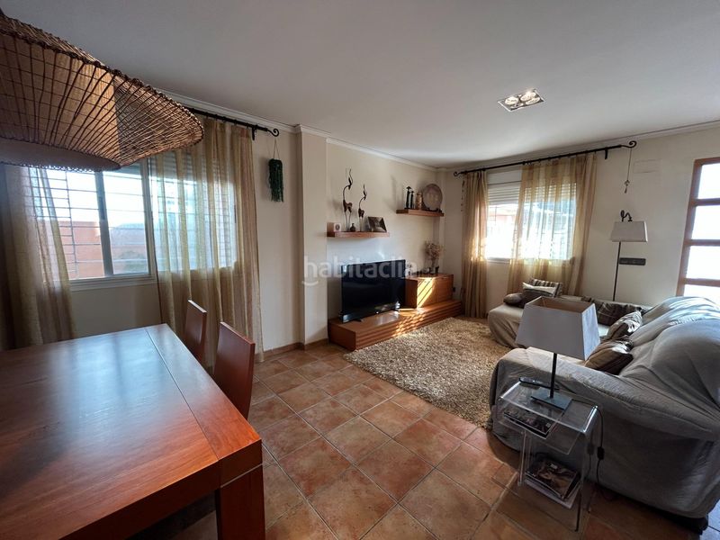 Foto caa9f8c7-a486-4208-8867-f3fa6a350556. Casa adossada amb aparcament a El Marenyet Cullera