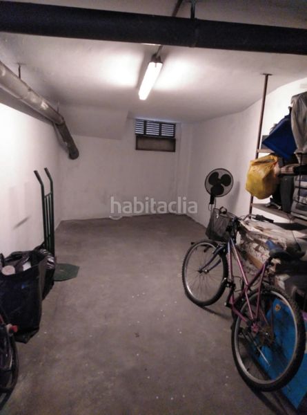 Foto 149c31ba-ac1c-4282-bc13-7a5e73e1ed81. Aparcament cotxe a pueblo de Cullera Cullera
