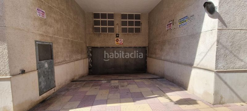 Foto 095beb34-2ce5-4e48-b6f5-e7847ecceaf6. Aparcament cotxe a pueblo de Cullera Cullera