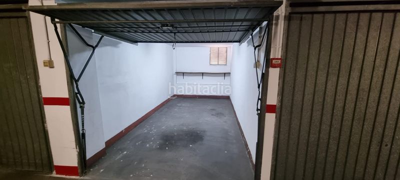 Foto 4b15a8ae-bcf7-4333-ae7c-a8d9f263f0cd. Aparcament cotxe a pueblo de Cullera Cullera