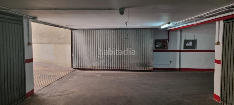 Foto 8ee05410-b17a-4a3f-a5ed-d0a87ef880b2. Aparcament cotxe a pueblo de Cullera Cullera