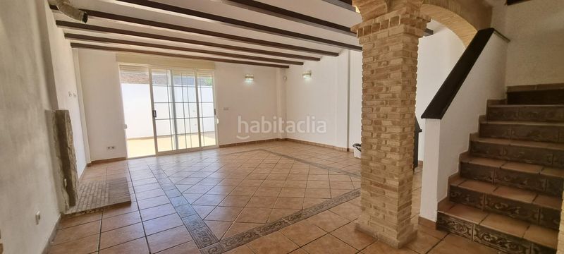 Foto 54228db2-7dfb-46b2-af81-803459e3fa50. Casa adossada a El Marenyet Cullera