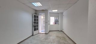 Rent Office space in Pueblo de Cullera. Oficina en alquiler en el pueblo de cullera  ideal para tu negoc