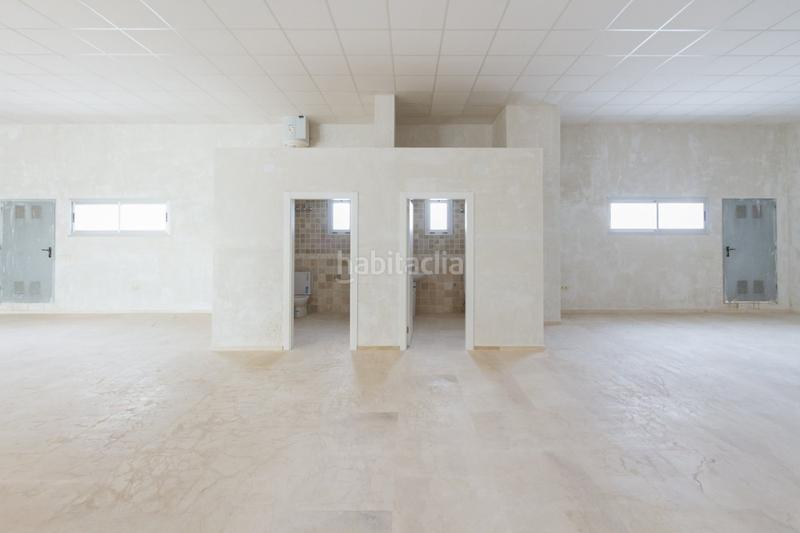 Foto c9e6d60f-e5eb-4386-9f2b-f89de6cec8e5. Lloguer local comercial a Benipeixcar - El Raval Gandia