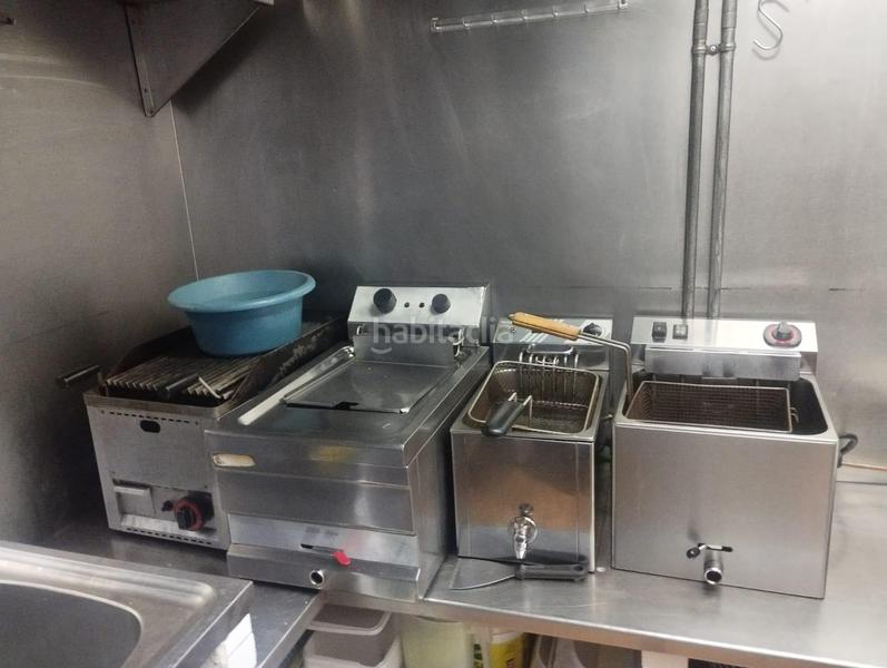 Foto 5e109f07-6837-4ca4-828a-3e5e074476c3. Local comercial a calle castella-lleo de 15 a Playa de Gandía Gandia