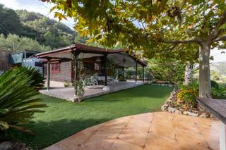 Masia  Polgono 10. El refugio ideal para disfrutar de los amigos y de la familia.