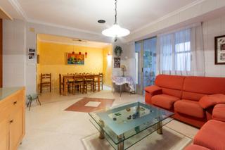 Casa en Calle sant vicent 30. Te has planteado una nueva forma de vida? o te has planteado una