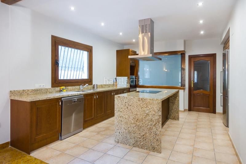 Foto 70adcd97-ecab-4034-ac1f-1586e375411e. Chalet in calle cova de l'aire 12 in Barx