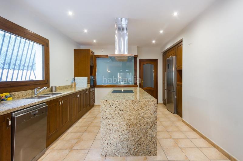 Foto c1d650c6-5be8-4860-8af0-4161f5a7f30c. Chalet in calle cova de l'aire 12 in Barx