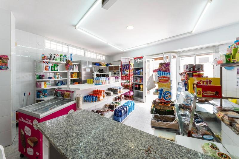 Foto 3cb8b76a-5279-4d03-89b9-27fc4ce3d6ad. Locale commerciale in avenida bernardo sala 4 in Centro Histórico Gandia