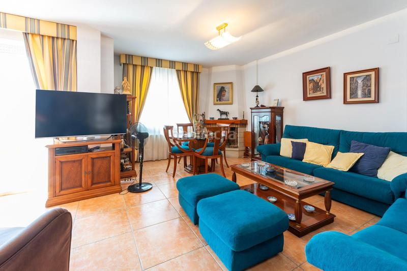 Foto 819323a0-0684-4c60-9735-ff4a3c394435. Doppelhaus mit heizung parking pool in Park Nord - Casona Gandia