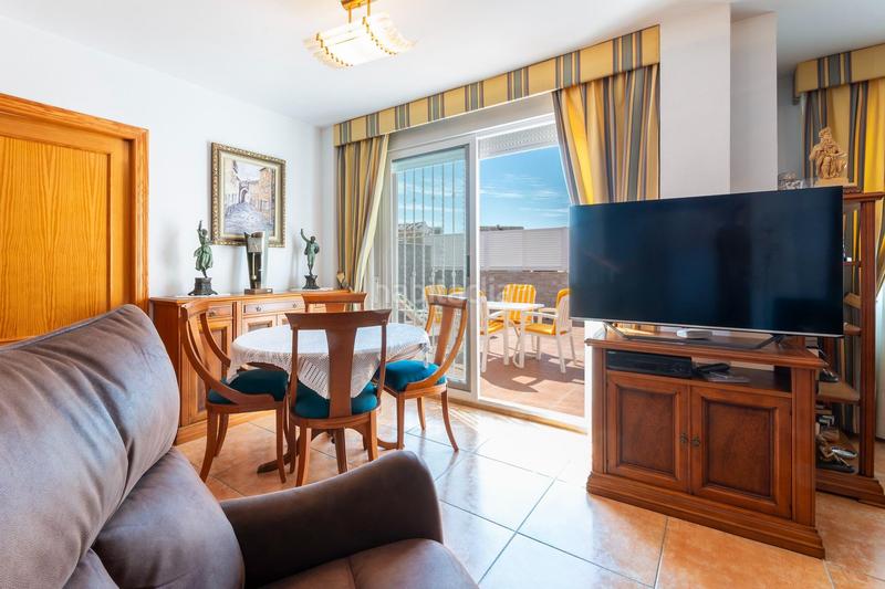 Foto a158a07c-d071-4064-8b15-a07a7876d49d. Doppelhaus mit heizung parking pool in Park Nord - Casona Gandia