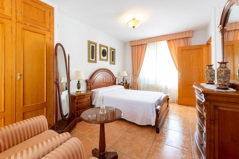 Foto ddc8f235-c278-4ba8-a24e-b28ca36e5070. Doppelhaus mit heizung parking pool in Park Nord - Casona Gandia