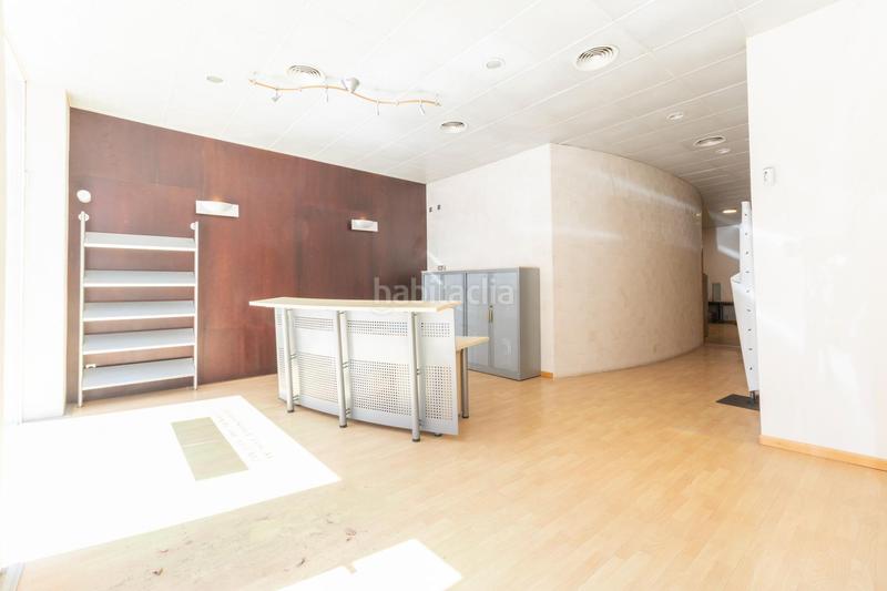 Foto a8c19a32-a0b6-40a7-bd26-f5120eae6cd4. Local commercial dans calle ciutat de barcelona 3 dans Gandia