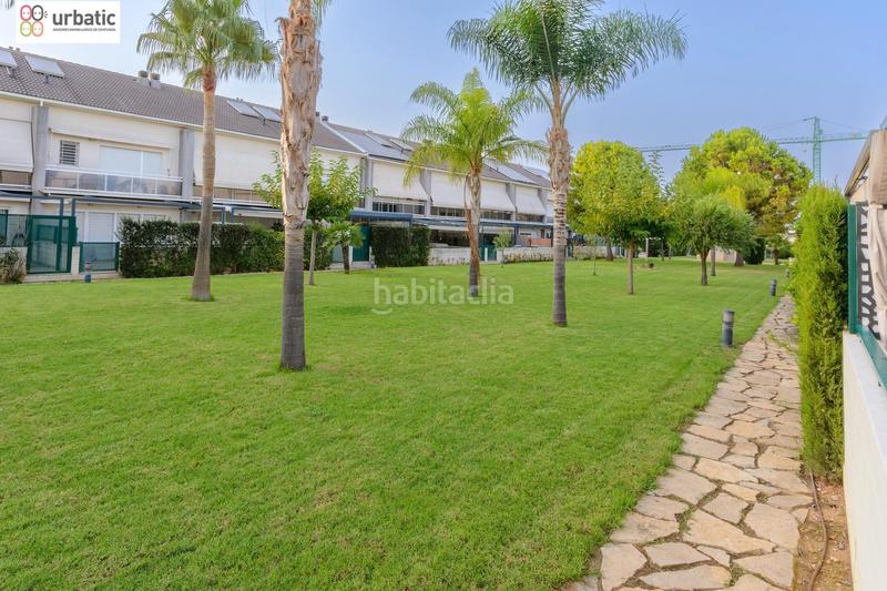 Foto 085cb6df-c23e-4709-801f-920c95c5db35. Semi detached house with parking pool in Park Nord - Casona Gandia