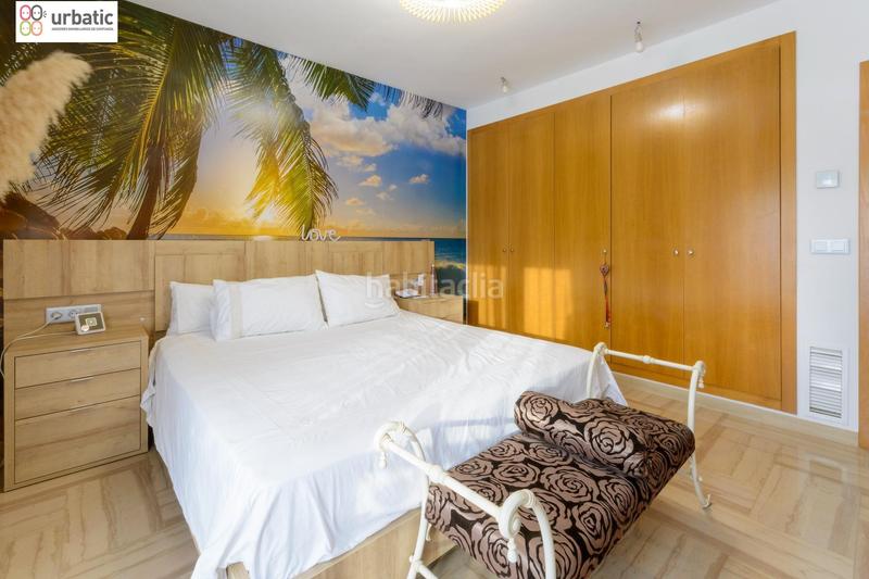 Foto c2c52cf3-ca42-4ef8-adcd-af1864b7b267. Semi detached house with parking pool in Park Nord - Casona Gandia