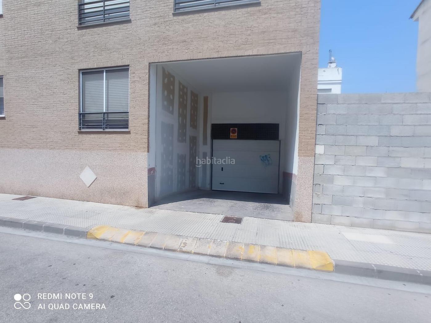 GARAJE PREPARADO PARA UN COCHE PEQUEO O MOTOCICLETA. Alquiler Almoines