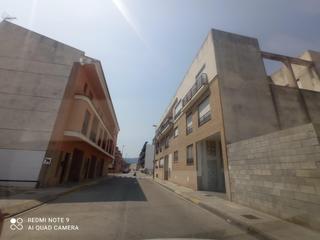 Lloguer Aparcament cotxe a Almoines. Garaje preparado para un coche pequeño o motocicleta.