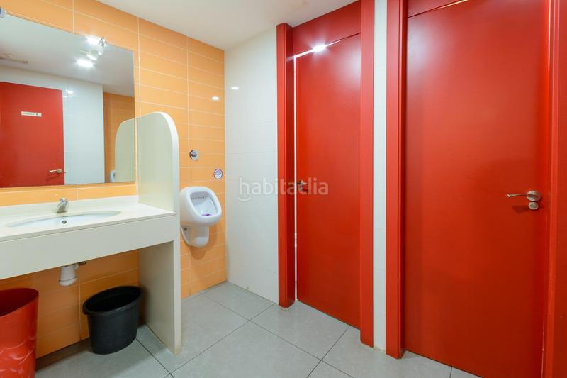 Foto 2b99e65b-aa1b-43dd-bc05-192e951699d2. Local comercial a Playa de Gandía Gandia