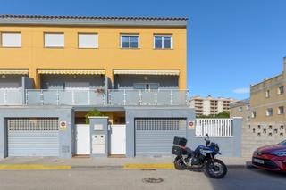 Doppelhaus  Calle garrofers dels. Pareado en playa de miramar espacio, luz y playa a solo unos pas