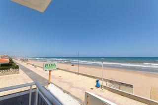 Apartament  Calle de segrelles 1. Primera línea de playa en bellreguard terraza panorámica y vista