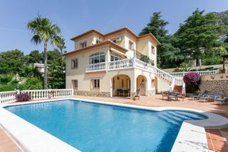 Chalet  Calle calle penya roja 1b. Exclusivo chalet en la drova, barx  ideal para familias