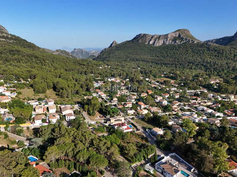 Foto 2d263cca-9915-4486-89a9-df2f71a543a6. Xalet a calle calle penya roja 1b a Barx