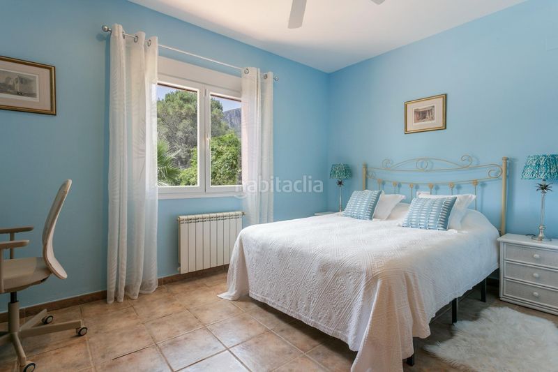 Foto b242f813-cb7a-4d0b-b0db-c9c7b04e69af. Xalet a calle calle penya roja 1b a Barx