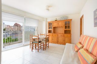 Apartament  Calle clot de la mota del 19. Apartamento en playa de gandia a 150 metros del mar con piscina,