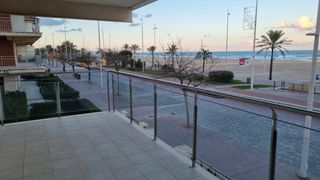 Lloguer Apartament  Calle maritim neptu. Impresionante apartamento con vistas al mar primera linea de pla